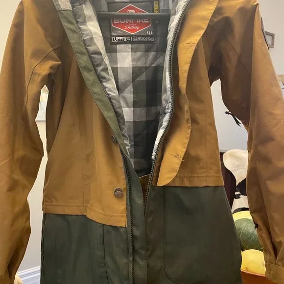 Snowboard Winter Jacket - Picture 5 of 6